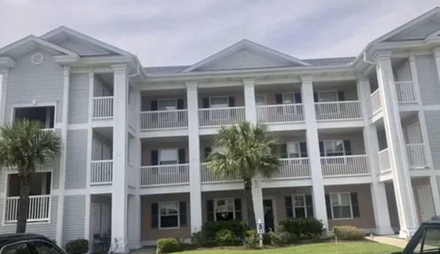 1st floor golf course view condo