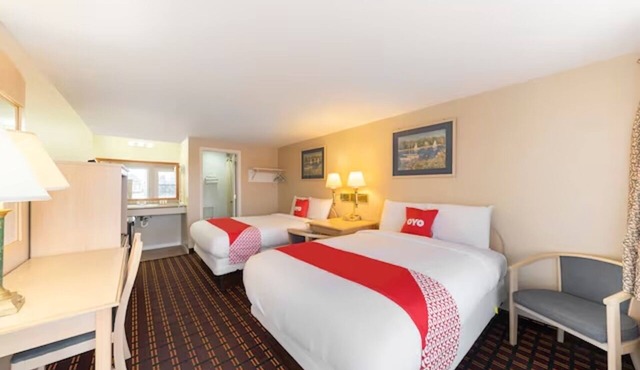 2 Comfortable Rooms | 1.5 mi to National Women’s Hall of Fame | Free Parking