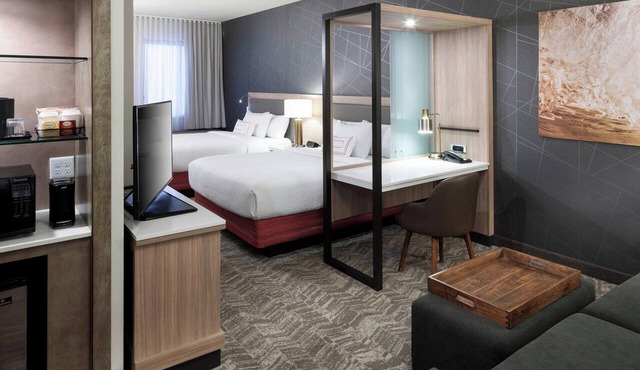 2 Pet-friendly Units, Outdoor Pool, Comes with Free Breakfast!