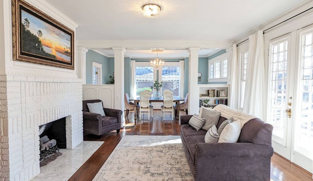 2bed Apt - 5 min walk to Swamp Rabbit - 15min walk to downtown - 3min walk BSWA
