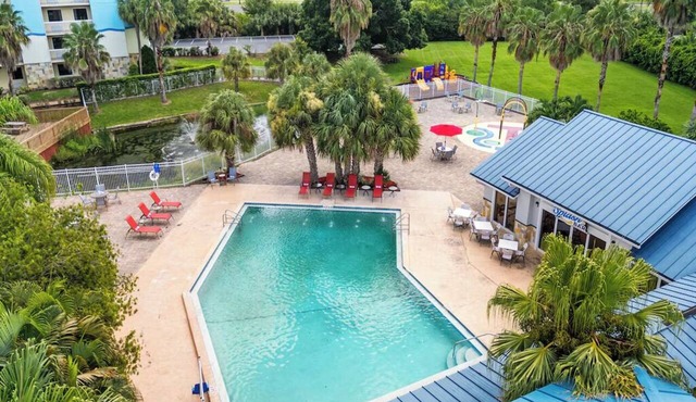 3 Convenient Rooms w/2 Queens & Free Parking - Free Breakfast Included
