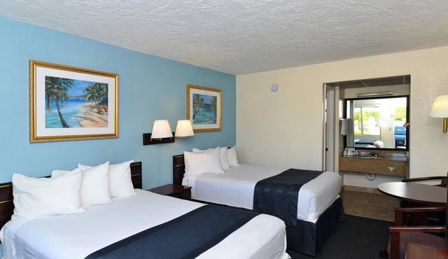 3 Inviting Bradenton Rooms Near The Bishop Museum of Science & Nature - 6.2miles