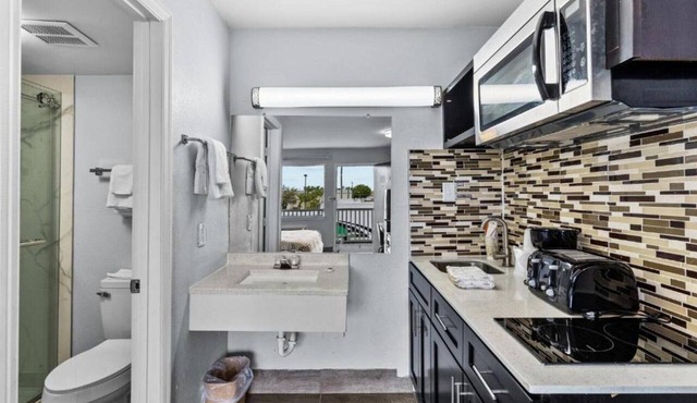3 Queen Beds|Nsmk,Kitchen