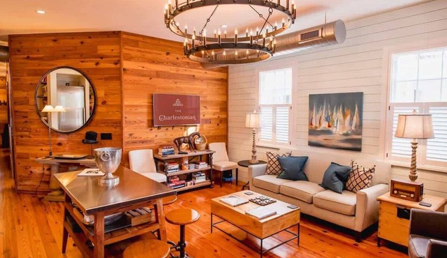 3BR Sleeps 6 | Dual Porches, Parking & BBQ | Walk to King St | Charleston