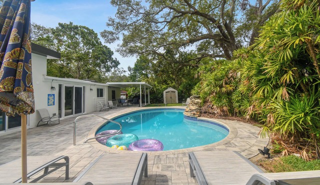 4 Bedroom 3 Bath Pool Madeira Beach HideAway