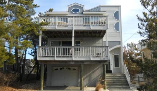 4 bedroom accommodation in Harvey Cedars