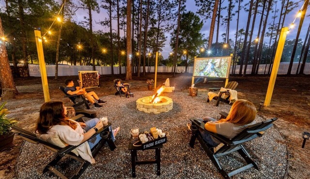4BD Family Retreat on 1 Acre with Fire Pit & 9 Min to WEC