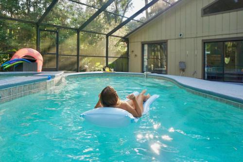 5BR Jacksonville Home - Pool, Hot Tub, 8 Min to Beach