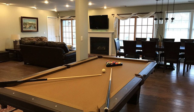 6bed/4bath one-level Cape Cod Villa in cape cod