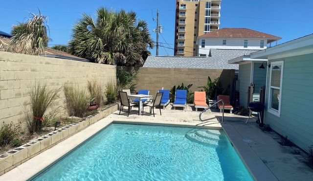 7 Bedrooms 4 Baths Gulf View,Pool, Easy Beach Access/Gulf Drive