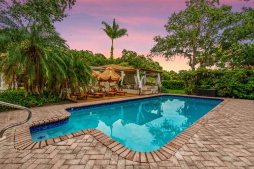 9BR Htd Pool Hot Tub Outdoor Cinema Games