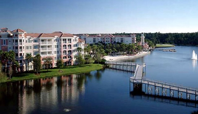 A great family resort close to parks. Golf/restaurants on-site