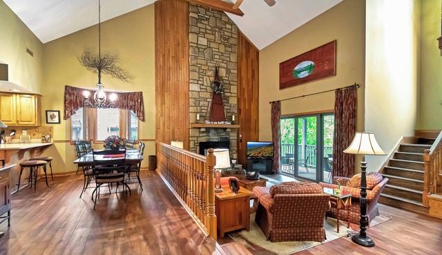 Adirondacks 4 | Fireplace, Restaurant, Pool, Spa