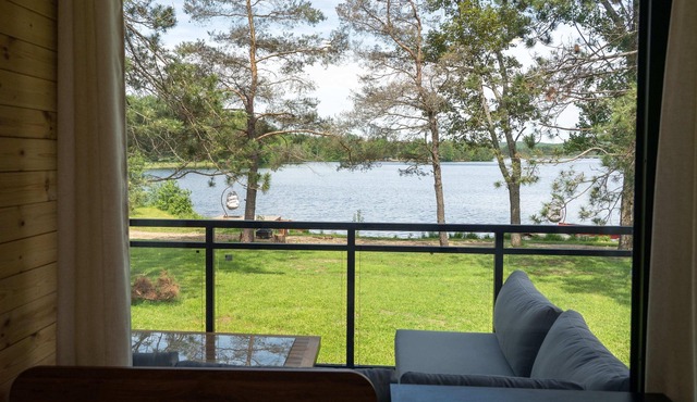 Algonquin's Edge Resort | Waterfront 7