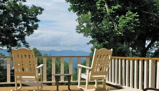 Appalachian Ski Mountain Retreat- off Blue Ridge Parkway-Blowing Rock