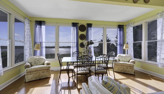 ATLANTIC CITY Waterfront Mansion 6BR Sleeps 18 Game Room Hot Tub & SUNSET VIEWS