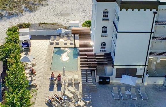 Barefoot Beach Club