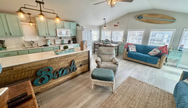 Beach Cottage-Steps to the Beach-Golf Cart Included-Ocean Lakes-Pet Friendly