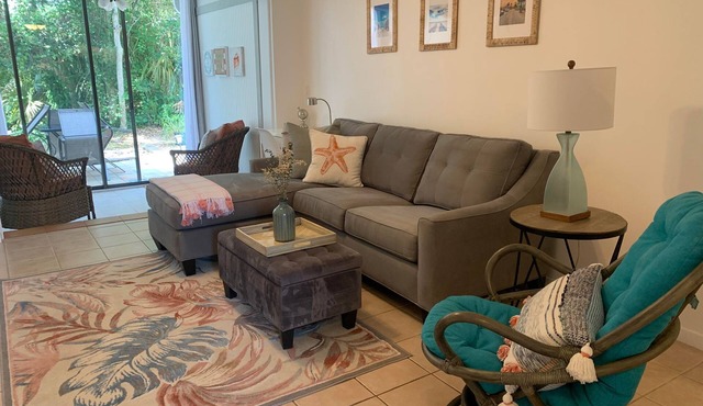 Beach side condo - Pool - Pickleball - Tennis - Gym - Full equip