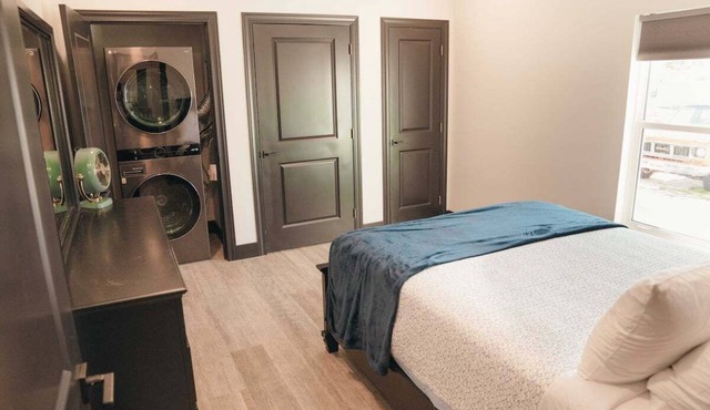 Beach supplies, coffee, TV, Wi-Fi, sleeps 4