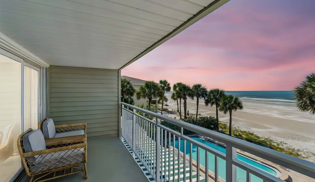 Beachfront Bliss - Outdoor Pool - Sleeps 6