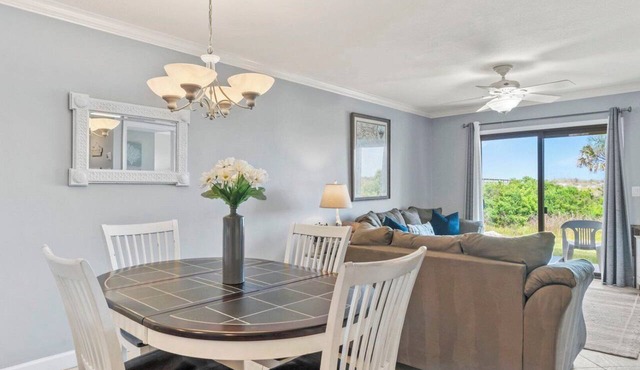 Beachfront Community Condo – Dune View, Easy Beach Access, Resort Amenities
