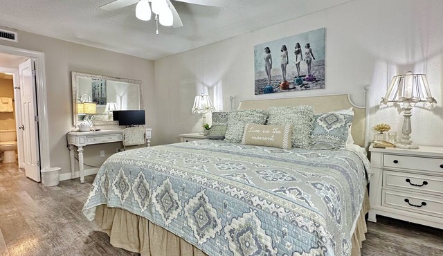 Beachfront Paradise, Retro Twist, Exquisite Views, Private Entrance, EV Car Charger!