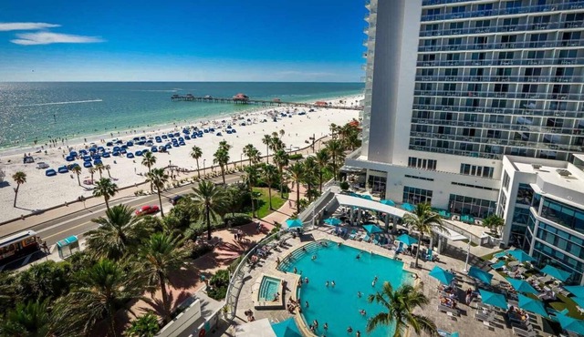 Beachside 1-Bedroom Clearwater Beach Suite + Amenities