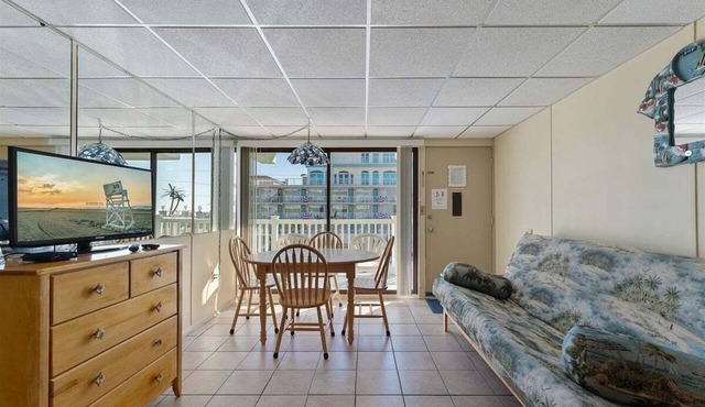 Beachside Condo w/, Ocean Views | Pool | BBQ Grill