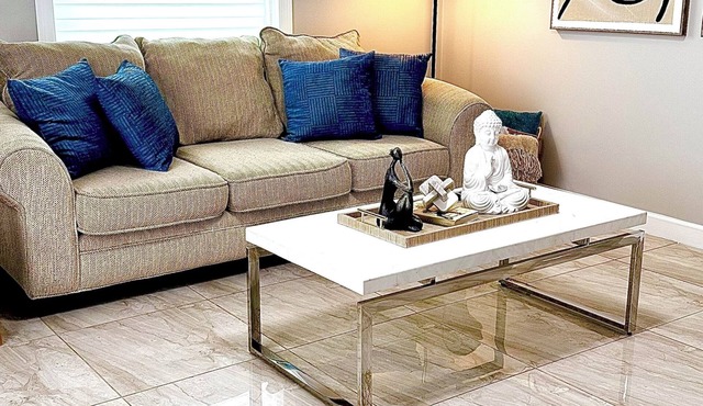 Beautiful 1-bedroom private apartment in charming Mulberry-Lakeland area