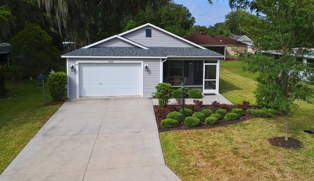 Beautiful 2 Bedroom, 2 Bath House in Orange Blossoms