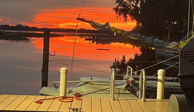 Beautiful Lake House on Large Lake with Gorgeous View