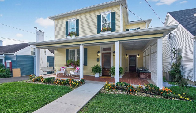 Beautiful, Spacious & Newly renovated home in the heart of downtown Springfield.