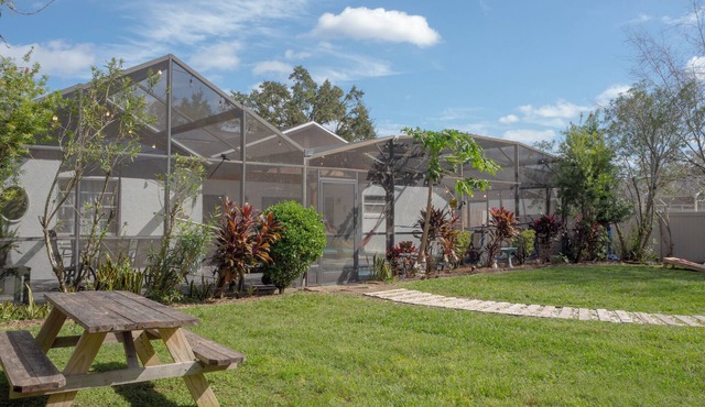 Bellas Vacation Home: Cozy, Modern Stay Just 12 Minutes from Disney!