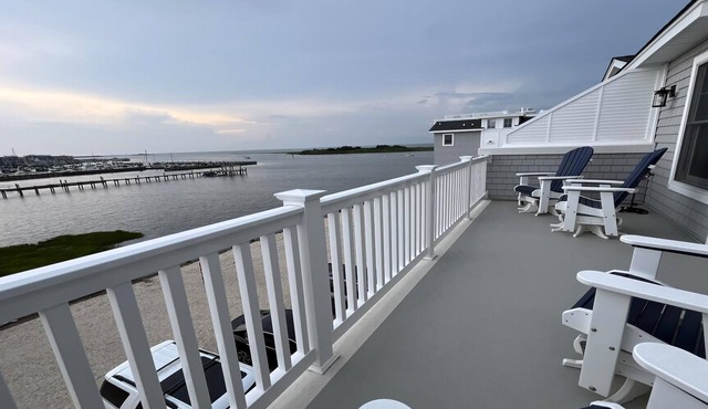 Brand new Bayfront Luxury Townhome with Pool and Elevator.
