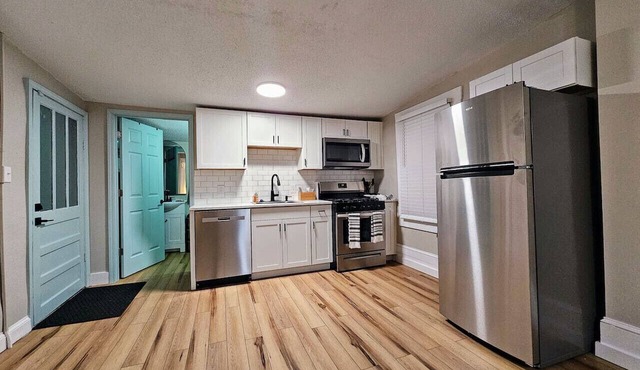 Brickhaven Studio: Detached Kitchen turned Studio!