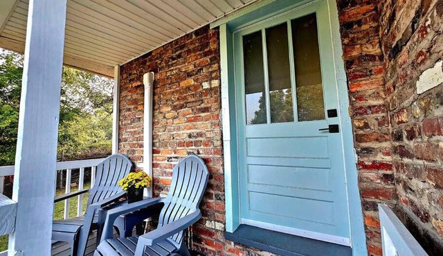 Brickhaven Studio: Detached Kitchen turned Studio!