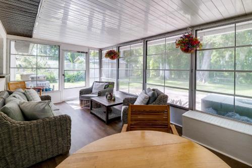 Bring Your Boat! Canal-Front Tavares Home w/Dock