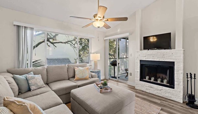 Cape Canaveral Condo, Pools, Beach & Dog-Friendly