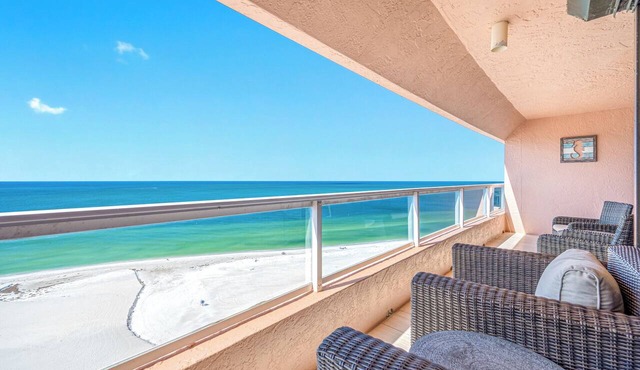 CBC 1-15B - Gulf Front, private balcony, pool, hot tub, gym, pickelball!