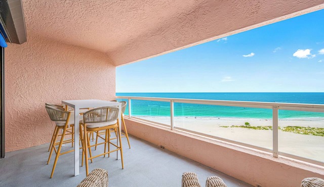🌞CBC 2-11B | Gulf-view 2BR/2BA condo on Clearwater Beach with pool & tennis!