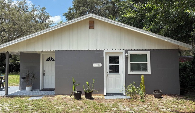 Charming 1-bedroom cottage pet/kid friendly