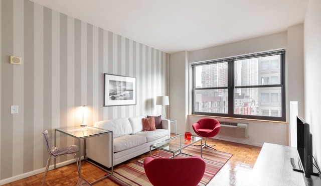 Charming 1 Bedroom 10 Minutes to Downtown NYC
