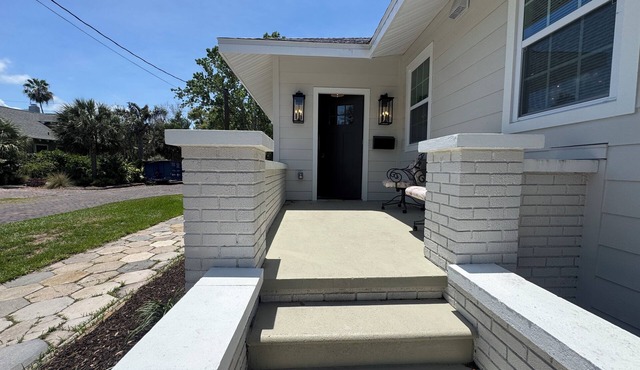 Charming Bungalow In Historic Old Northeast - 5 minute walk to the Water