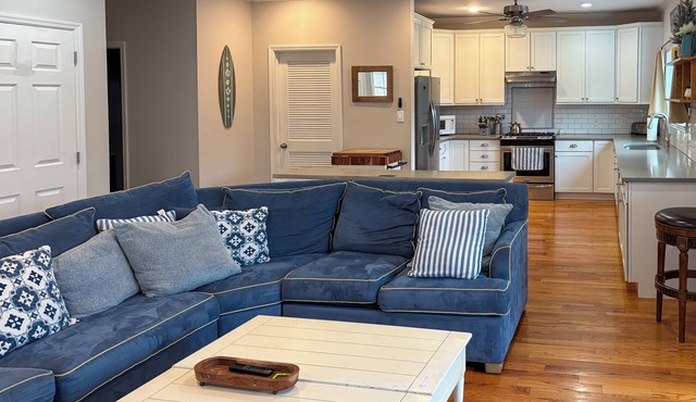 Charming Spring Lake Retreat, 1 Mi to Beach!