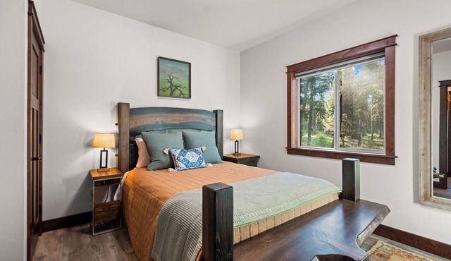 ​ Charming, yet modern – Logging Camp Cabins are the best private lodging in Lincoln County. Where else are you able to stay in such comfort, surrounded by complete privacy, with immediate access to so much?