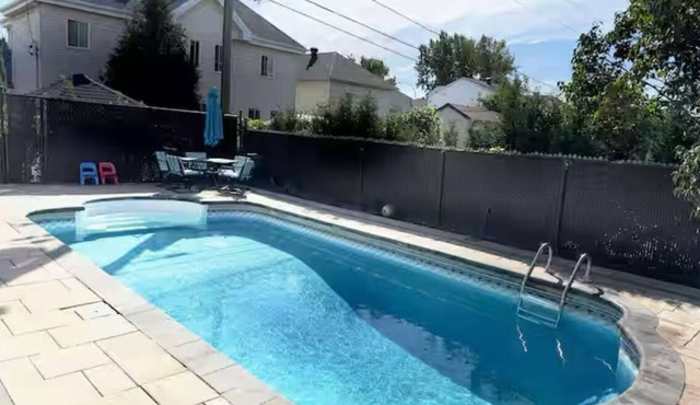Chic Spacious Basement Pool WellServed No Kitchen