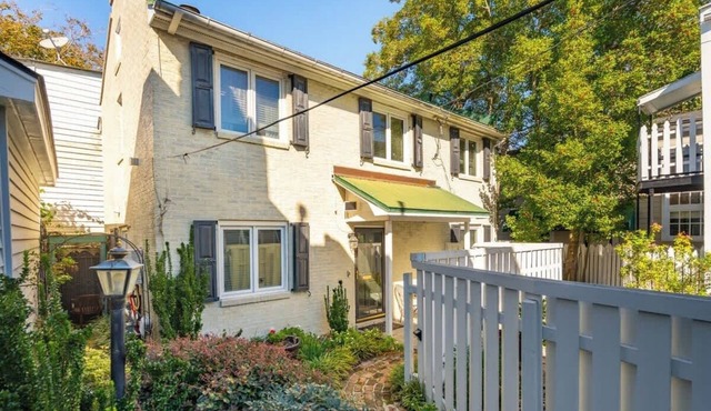 Classic Charleston Home Steps From King St