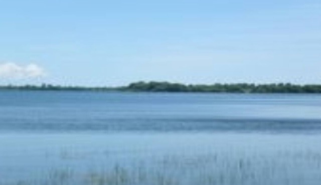 Clear Water -Rustic Waterfront 2 Bedroom Cabin