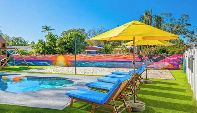 Clearwater Tropical Oasis! Volleyball, Heated Pool